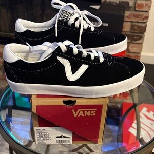 Vans Sport Low Sneakers Unisex Men’s 6.5 / Women’s 8 Black/White